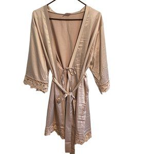 Le Rose Stories Lauren Lace Satin Robe - EUC